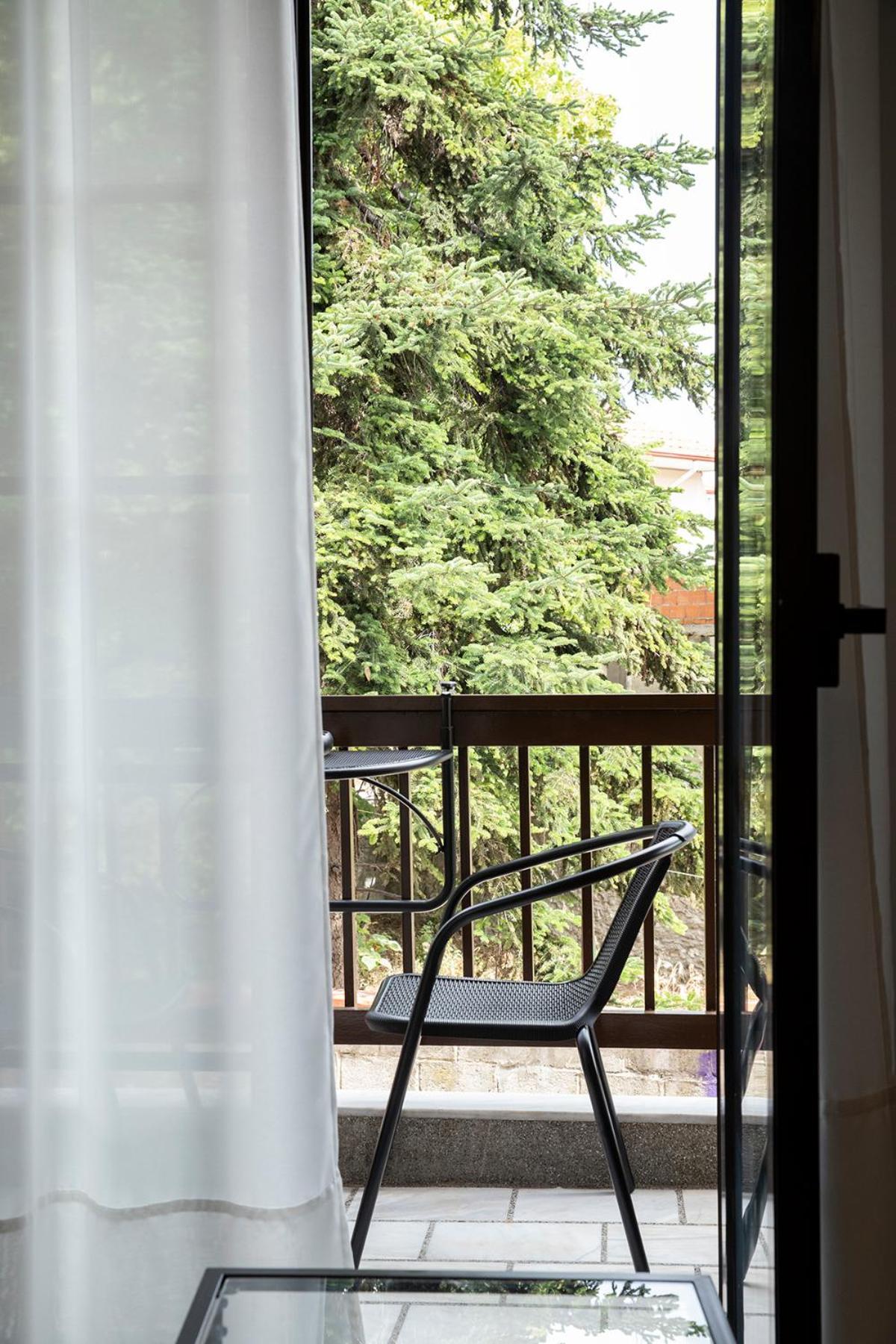 Dimo's Apartment *
